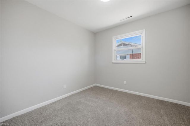 69 Stanley DR, Newport News, VA 23608