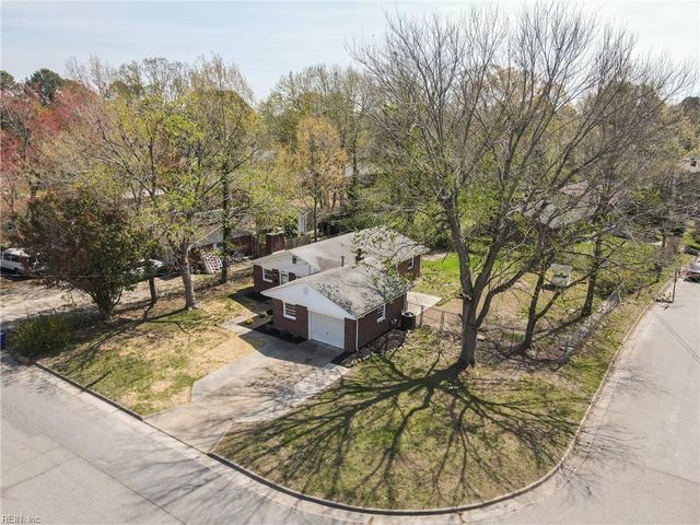 69 Stanley DR, Newport News, VA 23608