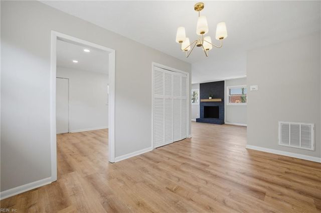 69 Stanley DR, Newport News, VA 23608