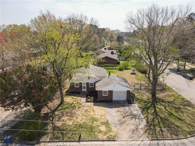 69 Stanley DR, Newport News, VA 23608