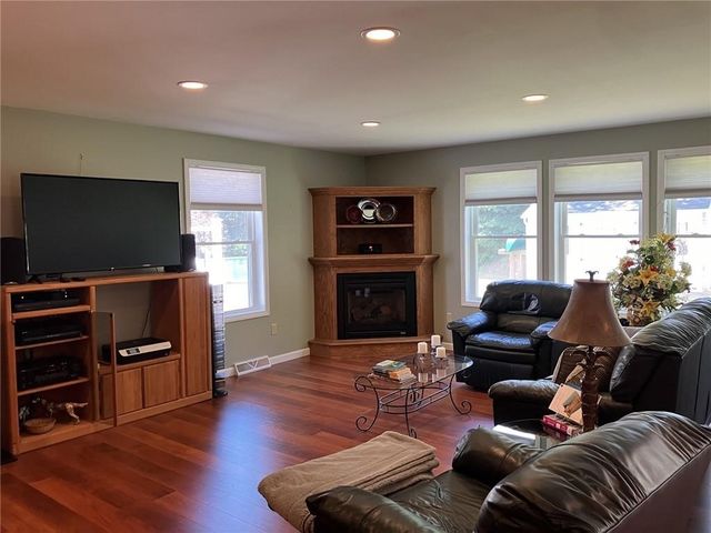 118 Eastview Drive, Shelby, NY 14103