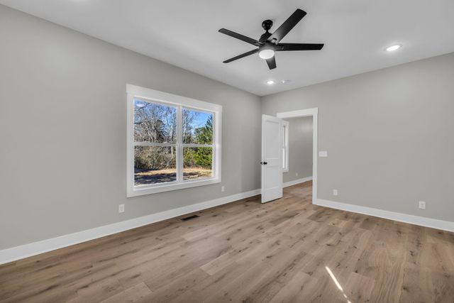 2848 Lee Pike, Soddy Daisy, TN 37379