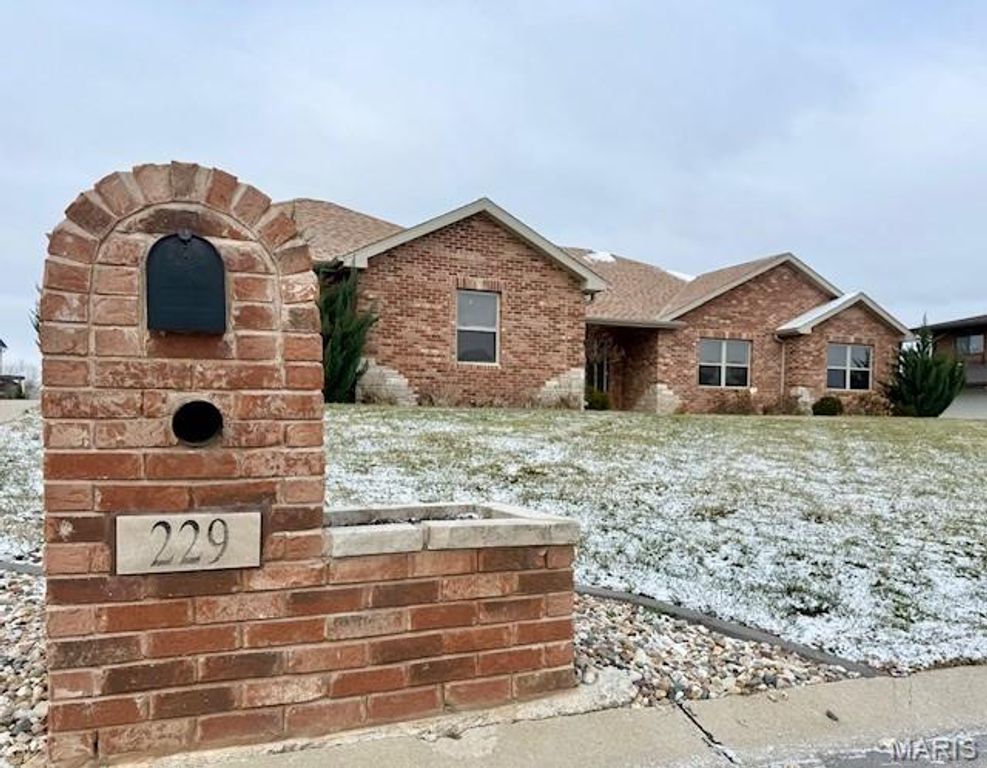 229 Gala Drive, Hannibal, MO 63401