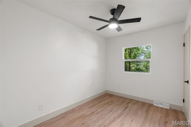 6705 Village Square Drive, Hazelwood, MO 63042
