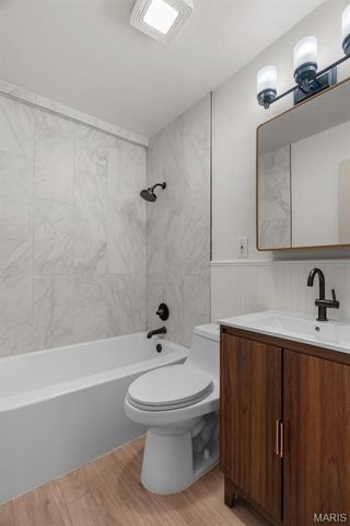 6705 Village Square Drive, Hazelwood, MO 63042