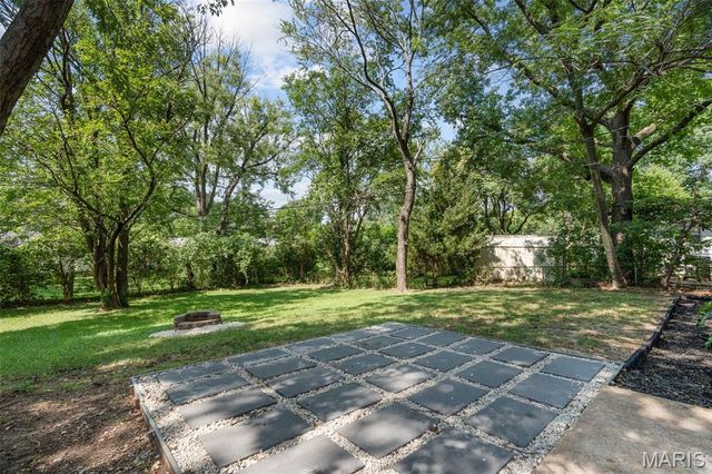 6705 Village Square Drive, Hazelwood, MO 63042