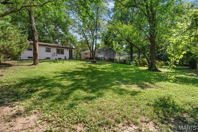 6705 Village Square Drive, Hazelwood, MO 63042