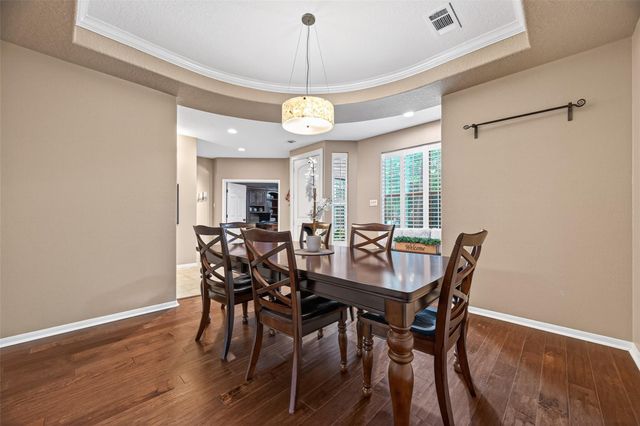 10 Mirror Ridge Drive, The Woodlands, TX 77382