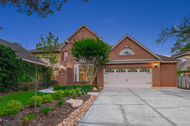10 Mirror Ridge Drive, The Woodlands, TX 77382