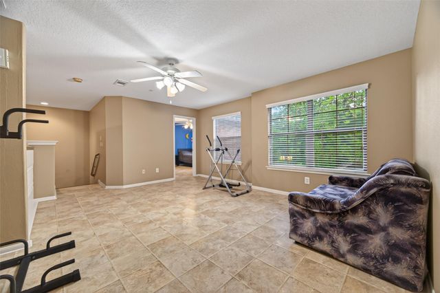 10 Mirror Ridge Drive, The Woodlands, TX 77382