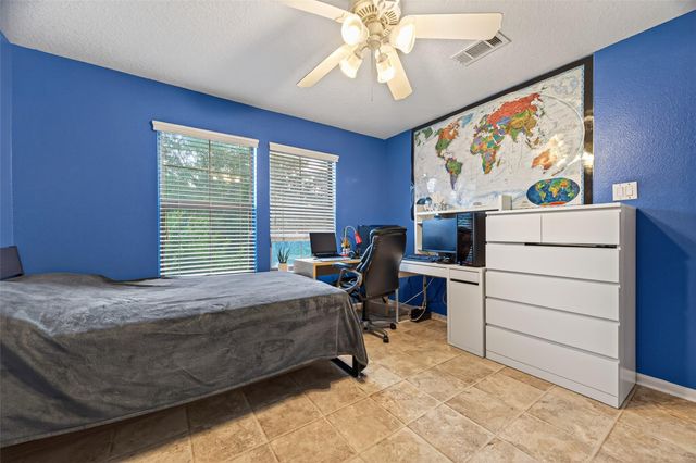 10 Mirror Ridge Drive, The Woodlands, TX 77382