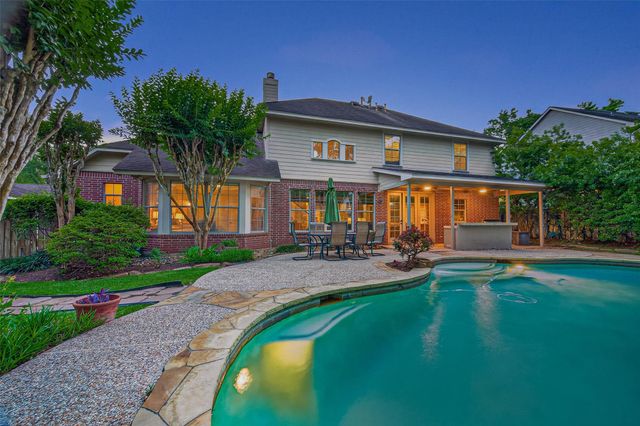 10 Mirror Ridge Drive, The Woodlands, TX 77382