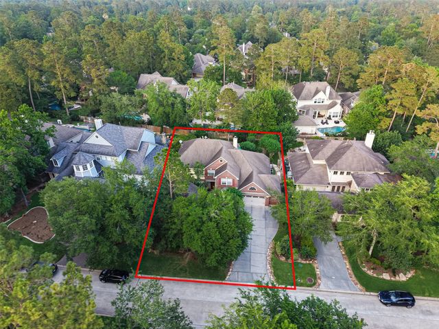 10 Mirror Ridge Drive, The Woodlands, TX 77382