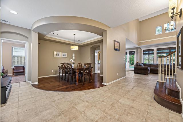 10 Mirror Ridge Drive, The Woodlands, TX 77382