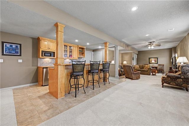 4801 SW Soldier Drive, Lee's Summit, MO 64082