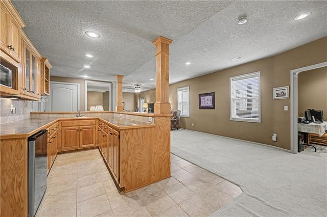 4801 SW Soldier Drive, Lee's Summit, MO 64082