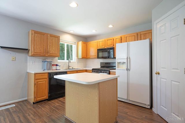 9527 Deer Track Road, West Chester, OH 45069