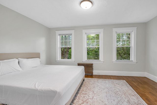 30 Woodrow Ave, Haverhill, MA 01830