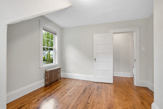 30 Woodrow Ave, Haverhill, MA 01830