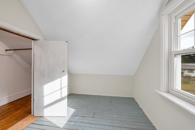 30 Woodrow Ave, Haverhill, MA 01830
