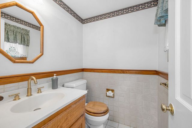 30 Woodrow Ave, Haverhill, MA 01830