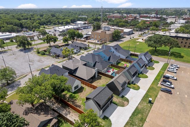 409 N Rogers Street, Waxahachie, TX 75165