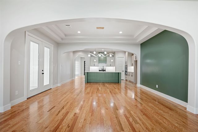 409 N Rogers Street, Waxahachie, TX 75165