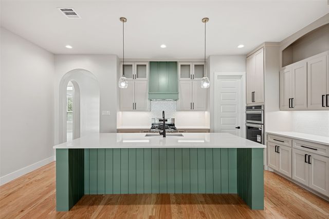 409 N Rogers Street, Waxahachie, TX 75165