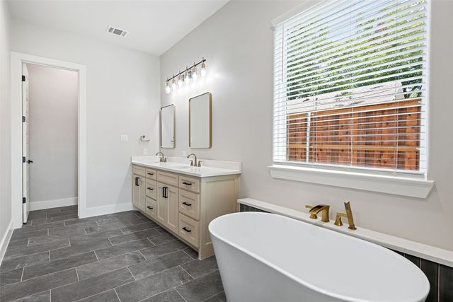 409 N Rogers Street, Waxahachie, TX 75165