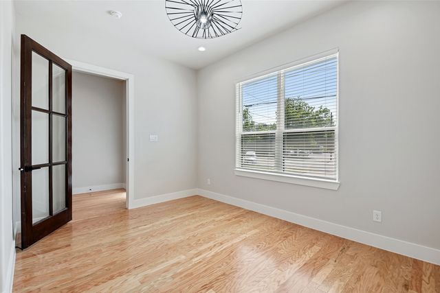 409 N Rogers Street, Waxahachie, TX 75165