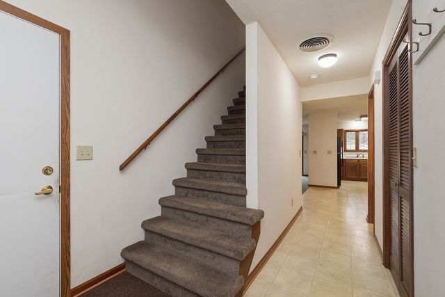 1394 E Armour Road, Bourbonnais, IL 60914