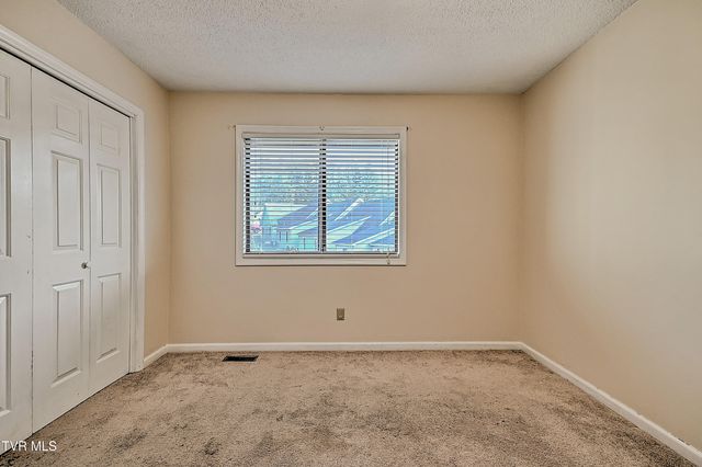 605 Redstone Drive 21, Bristol, TN 37620