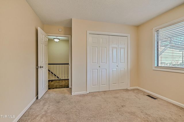 605 Redstone Drive 21, Bristol, TN 37620