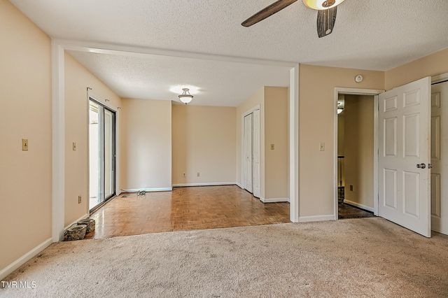 605 Redstone Drive 21, Bristol, TN 37620