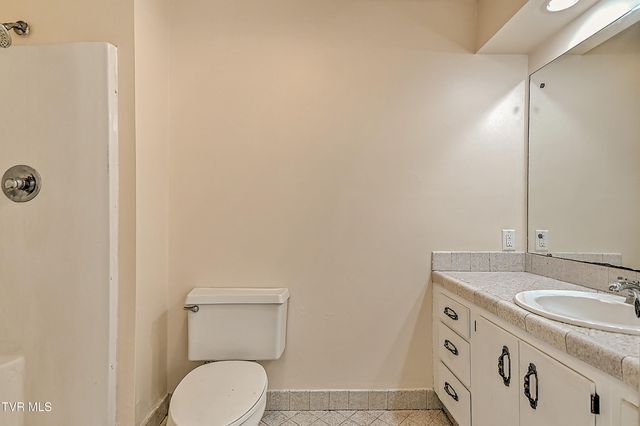 605 Redstone Drive 21, Bristol, TN 37620