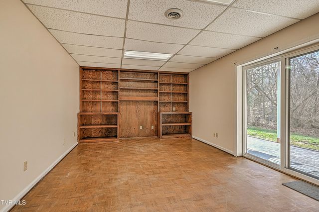 605 Redstone Drive 21, Bristol, TN 37620