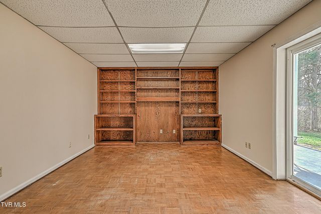 605 Redstone Drive 21, Bristol, TN 37620