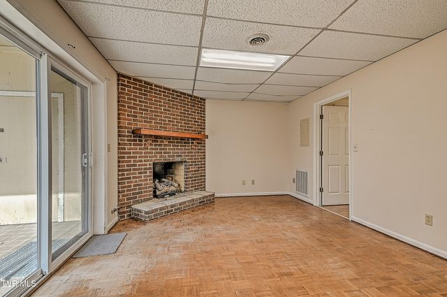 605 Redstone Drive 21, Bristol, TN 37620