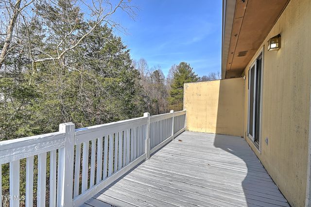 605 Redstone Drive 21, Bristol, TN 37620