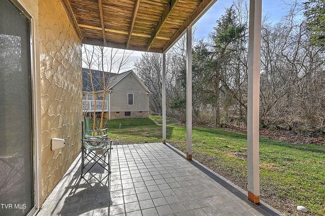 605 Redstone Drive 21, Bristol, TN 37620