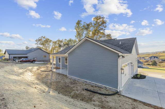 565 Bridle Path, Hartsville, TN 37074