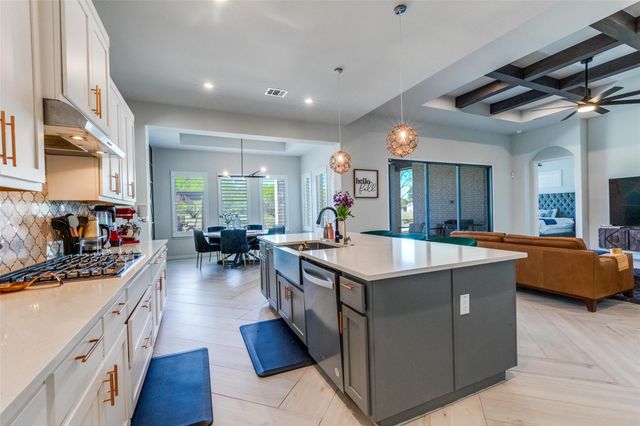 158 Double Eagle Ranch DR, Cedar Creek, TX 78612