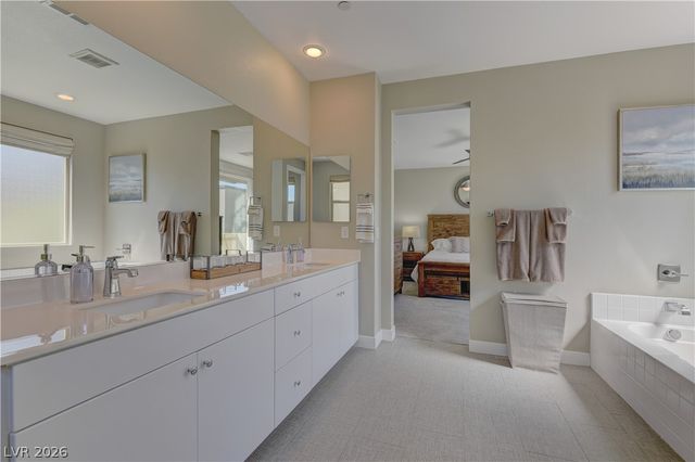 11261 Essence Point Avenue 103, Las Vegas, NV 89135