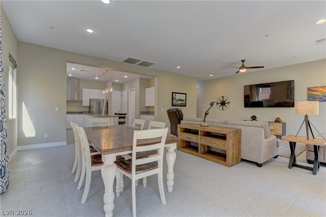 11261 Essence Point Avenue 103, Las Vegas, NV 89135