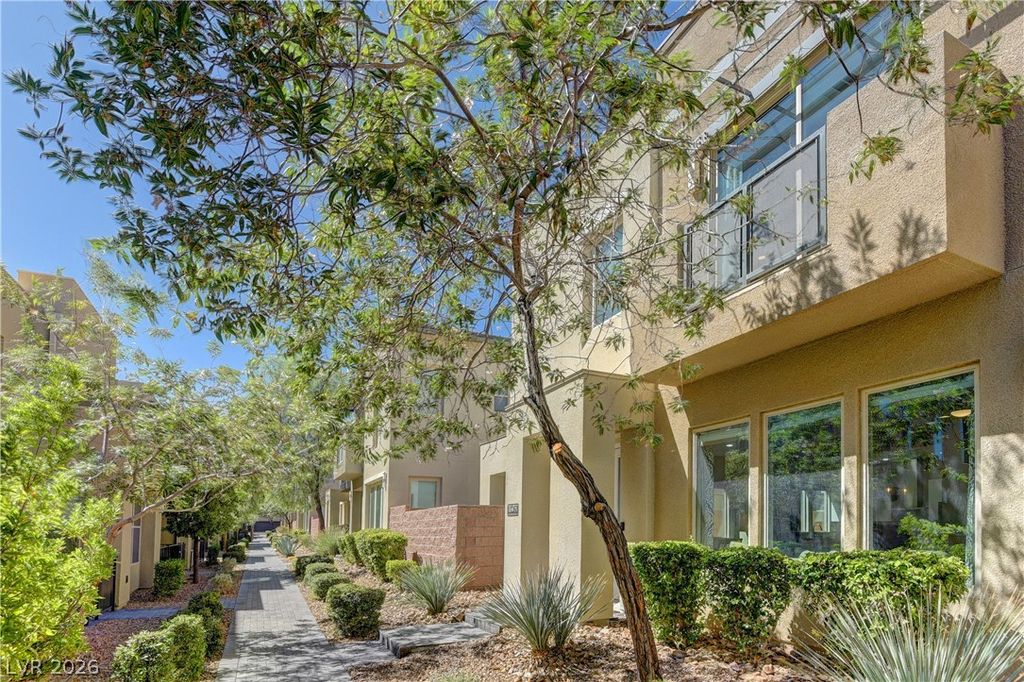 11261 Essence Point Avenue 103, Las Vegas, NV 89135 — photo 3