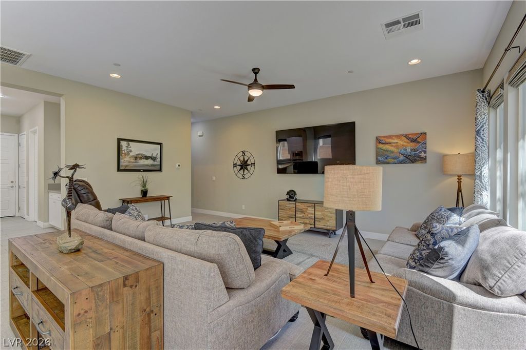 11261 Essence Point Avenue 103, Las Vegas, NV 89135 — photo 5