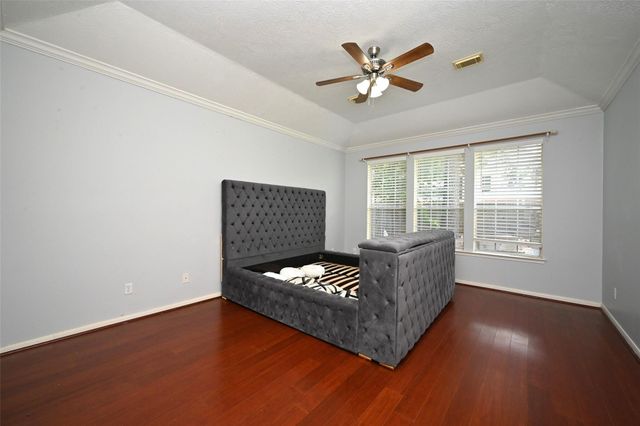 6419 Sutter Park Lane, Houston, TX 77066