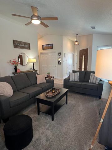 6515 Lamar Avenue NW, Albuquerque, NM 87120