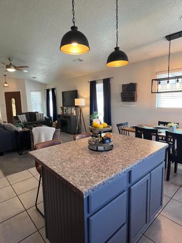 6515 Lamar Avenue NW, Albuquerque, NM 87120