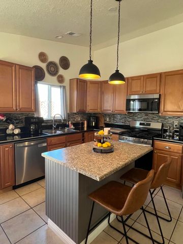 6515 Lamar Avenue NW, Albuquerque, NM 87120